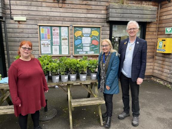 Victoria Park. Mayor giving away plants